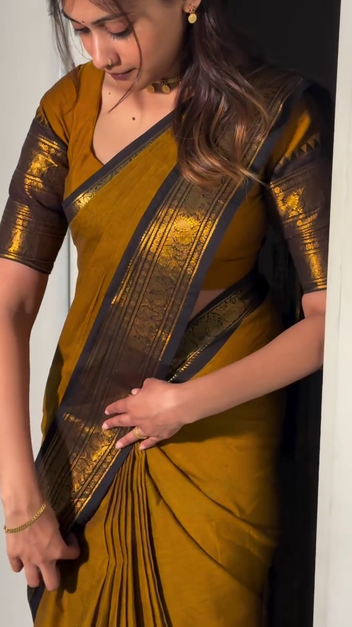 Golden Earth Silk Saree