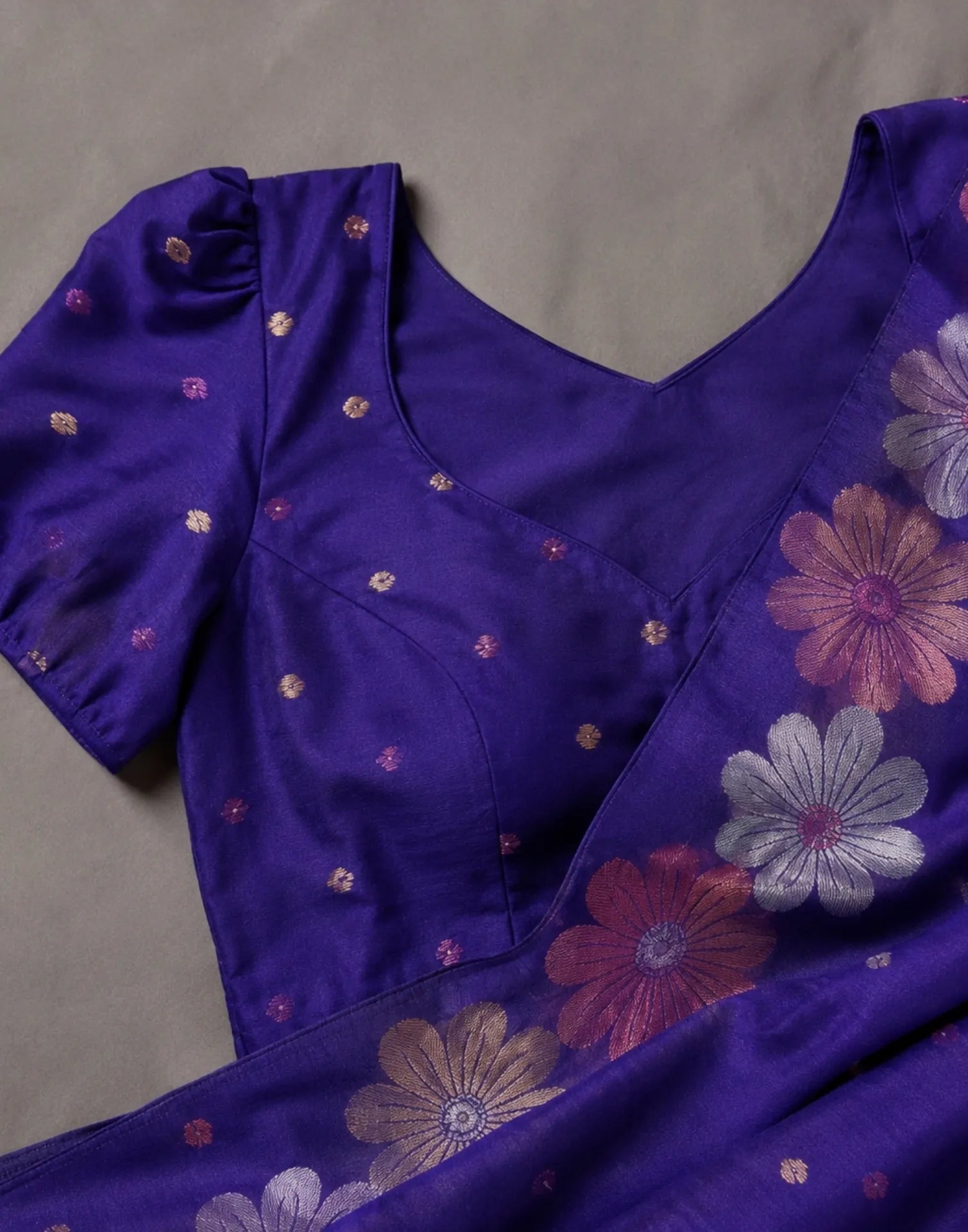 Stunning Soft Lichi Silk Saree With Rich Pallu & Jacquard Blouse