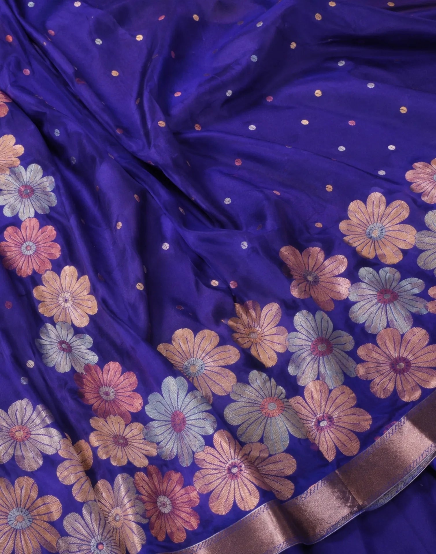 Stunning Soft Lichi Silk Saree With Rich Pallu & Jacquard Blouse