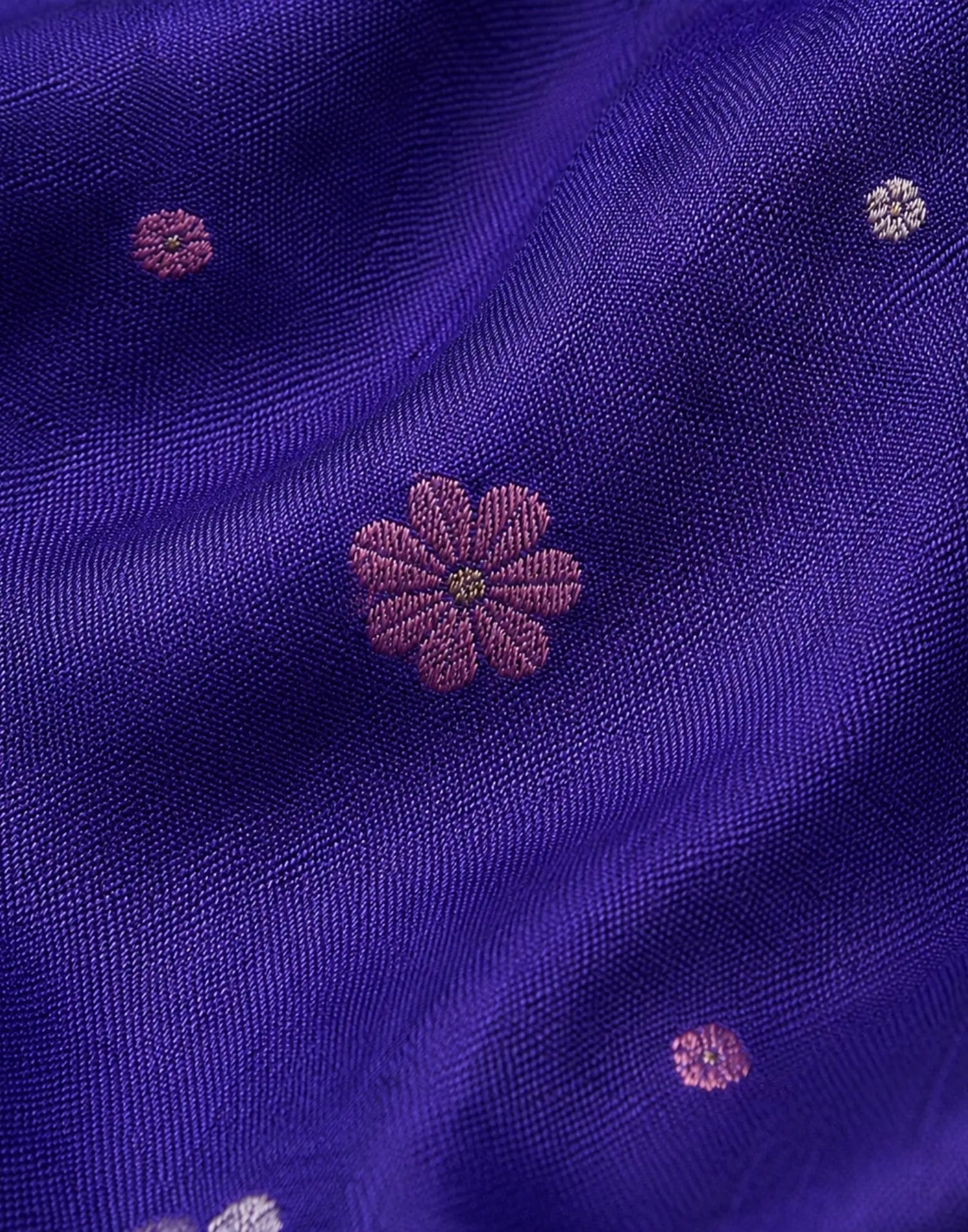 Stunning Soft Lichi Silk Saree With Rich Pallu & Jacquard Blouse