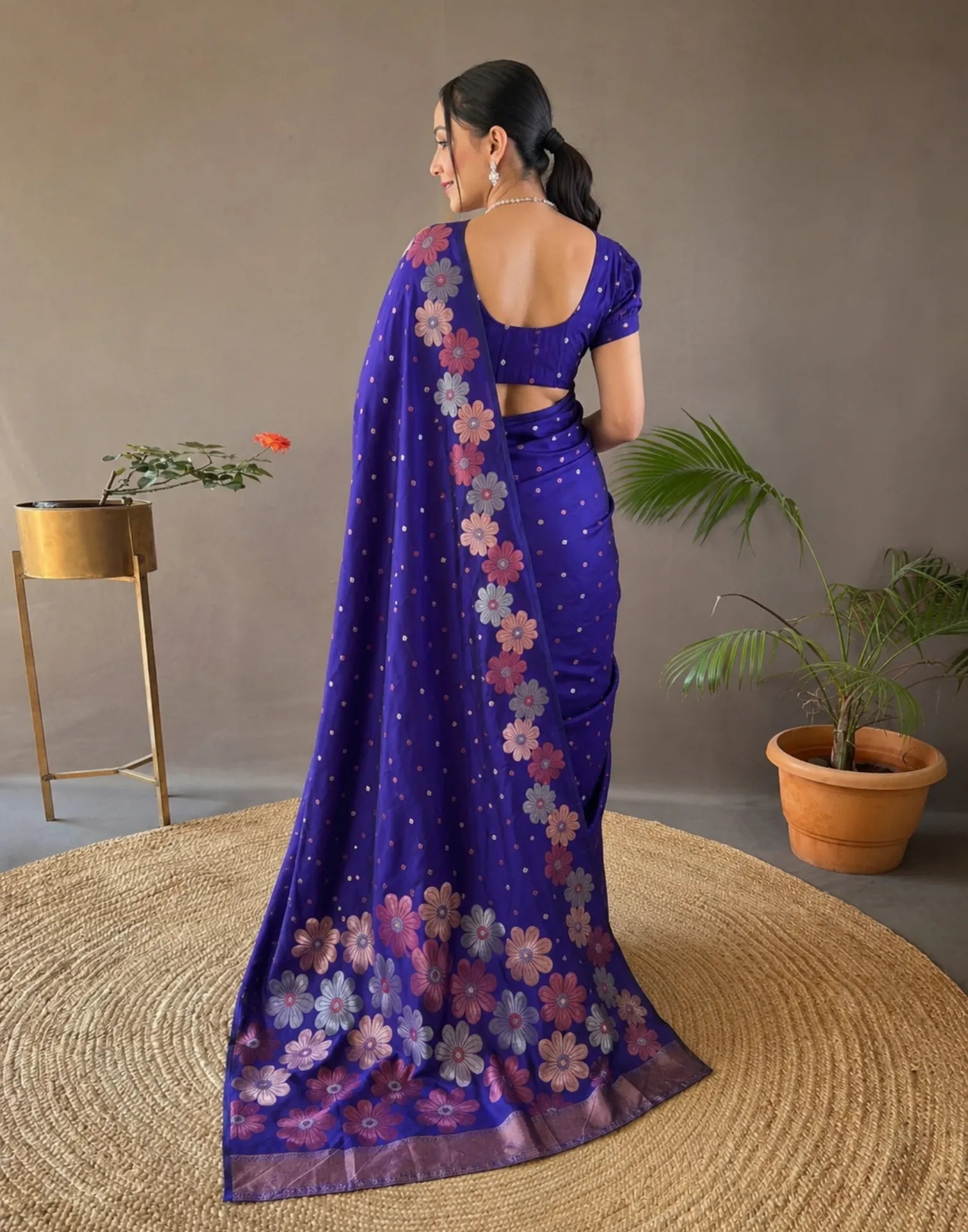 Stunning Soft Lichi Silk Saree With Rich Pallu & Jacquard Blouse