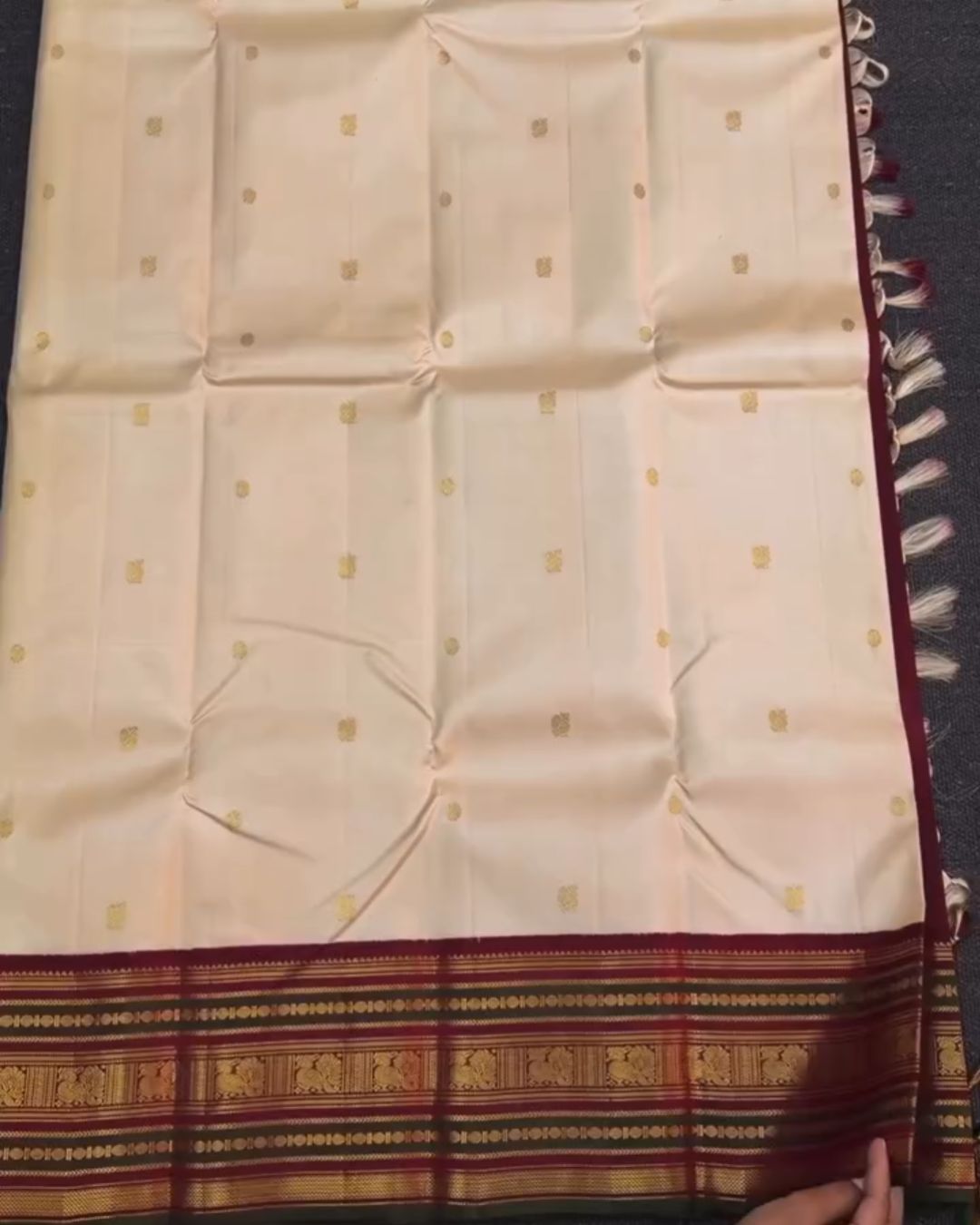 Ven Pattu Saree